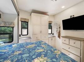 Lehua Sunrise Retreat, campsite in Mountain View