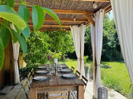 Berkenye Vend&eacute;gh&aacute;z Tisza-t&oacute;, hytte i Ab&aacute;dszal&oacute;k