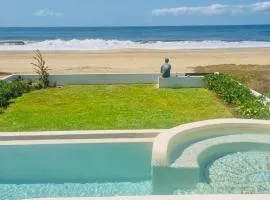Beachfront White Villa in Playa Blanca