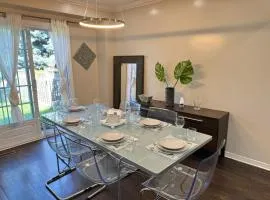 Stylish Mississauga Escape Near Downtown