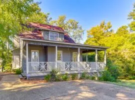 Auburn Game Day Getaway on Lake Martin with Dock!
