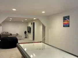 Updated Spacious Home & Hot Tub