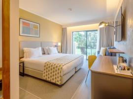 Holiday Inn Algarve Albufeira by IHG, hotel v destinaci Albufeira
