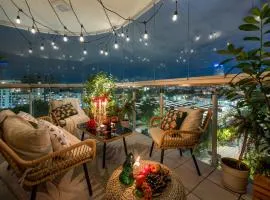 Luxury 2-bedroom Penthouse Warsaw Skyline 15m terrace, garage, gym, rooftop & only 500 m to METRO