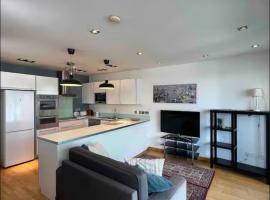 Rock view Apartment at ocean village, Hotel in Gibraltar