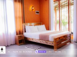 Sam's Stay Buduruwagala, hotel con estacionamiento en Wellawaya