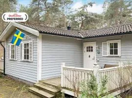 6 person holiday home in YNGSJÖ-By Traum