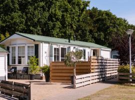 Chalet aan de bosrand, cabin in De Koog