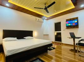 Hotel Royal Excellency inn, ξενοδοχείο σε Satna