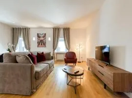 Vittoriano Pantheon apartment