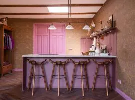 Luxurious vintage loft near city center