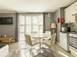 Modern Elegant Central Pad With Free Parking