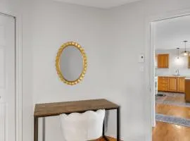Lovely 1 BR APT