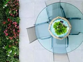 Entire comfortable home by Nikos & Eleni