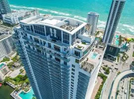 2BR Ocean Penthouse - Private Terrace & Hot Tub