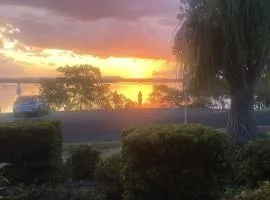 The Lakeside Garden