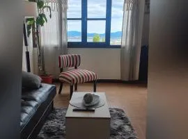 Espectacular departamento con vista panoramica a las montañas y canal zona centrica