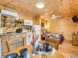 Hudsons Hideaway Cabin on Creek in Beattyville!