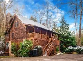 Creekside Serenity Cabin - Cozy 5BR Cabin, Pigeon Forge, Hot Tub & Game Room