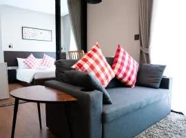 Beachside condo Rawai by IBG Property Y109