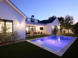 Dune - Sparkling Pool - Mins to Old Town