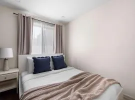Chic 1-Bedroom Downtown Toronto Getaway