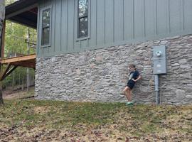 The Perch, Hotel in Beattyville