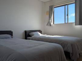 Yomitan 4LDK house, hotel en Yomitan