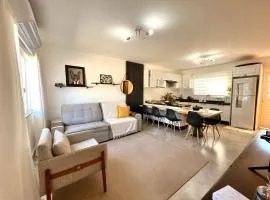 Casa com 2 quartos, ar-condicionado, Wi-fi e estacionamento