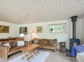 2 Bedroom Cozy Home In Ebeltoft