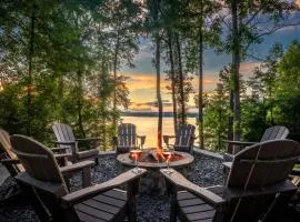 Luxury Lakefront Retreat-Secluded, Hot Tub, Dock, Sunset View