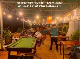Social Backpacker Hostel & Rooftop Bar