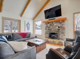 Amazing Views | Hot Tub | Pool Table | Town Center