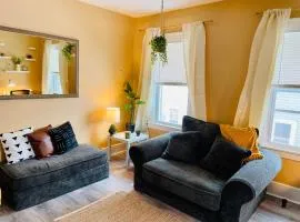 Cozy Corner, stylish 1bed near Navy Base!