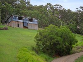 Mantra Guest House - Noosa Hinterland Stay with Views and Private Deck, hotel in Eumundi