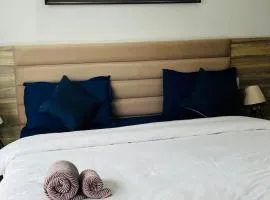 Hotel VS Grand, Greater Noida by UNIQINN