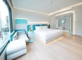IconSphere Hotel