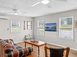 Cozy Space Near Rough River Lake Adventures Await, hotel a Fentress McMahan