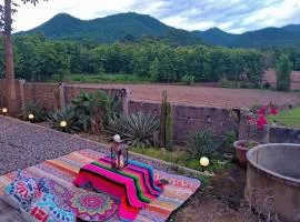 Moonrise Cottage Private Country Home with Moutain View