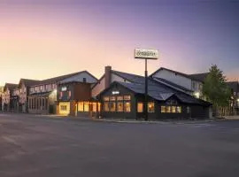 Starlite Yellowstone, Tapestry Collection by Hilton