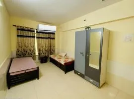 Ac Bed with breakfast At ovale naka ghodbunder road thane west
