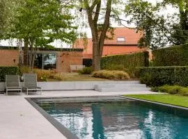 Charming Chic Stay with Garden Views & Parking