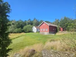 Cottage surrounded by peaceful nature in Tegneby