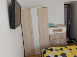 Garsoniere, apartamento em T&acirc;rgu Jiu