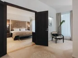 Lydia Hotel
