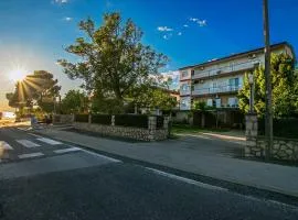 Diana Rooms and Apartments