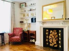 Flat - Sleeps 2 - Parking - Patio