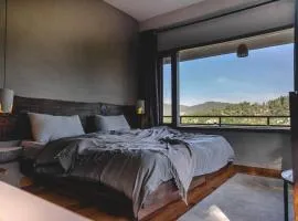Ecstacy bathtub rooms and cafe - Mukteshwar Homestay