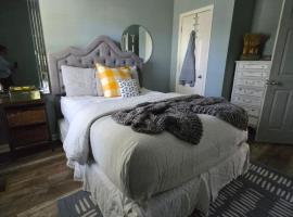 Cottage Queen Room, hotel i Gainesville