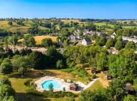 Camping de Tauves, hotell i Tauves